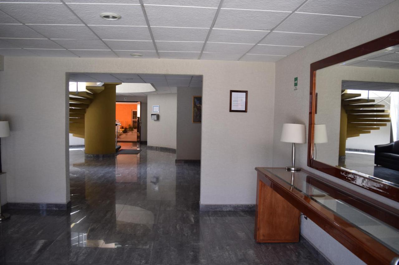 Hotel & Suites La Marquesa トルーカ エクステリア 写真