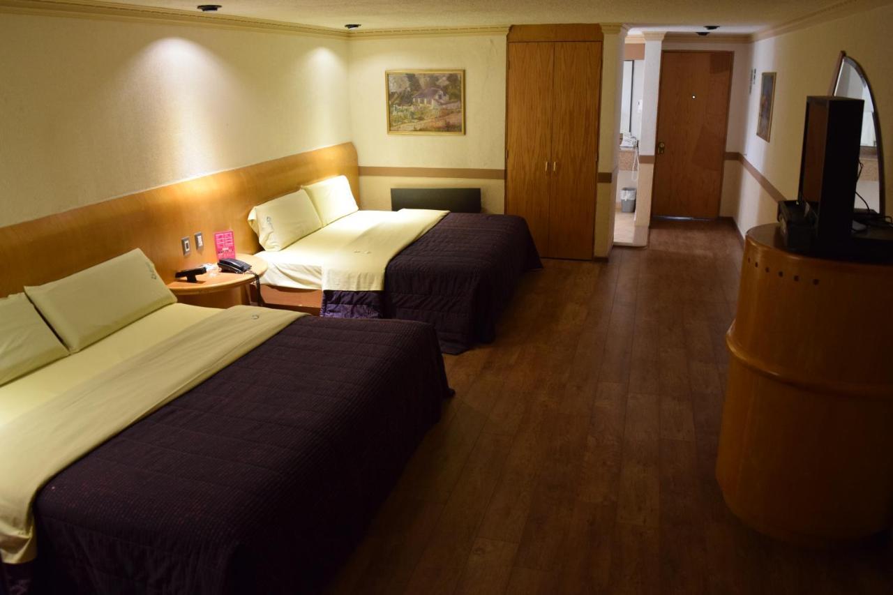 Hotel & Suites La Marquesa トルーカ エクステリア 写真