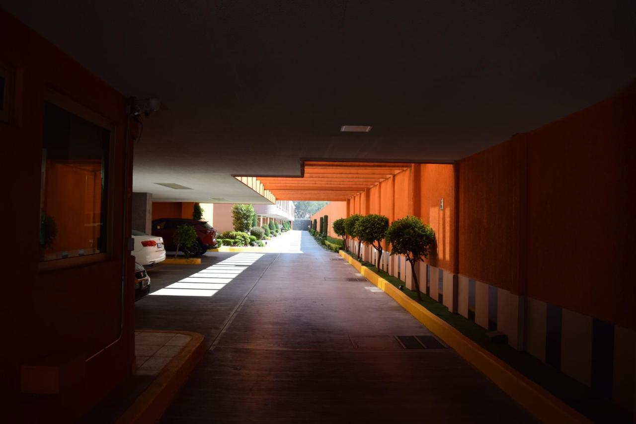 Hotel & Suites La Marquesa トルーカ エクステリア 写真